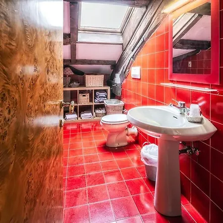 Loft Overlooking The Old Town . شقة فيلتري