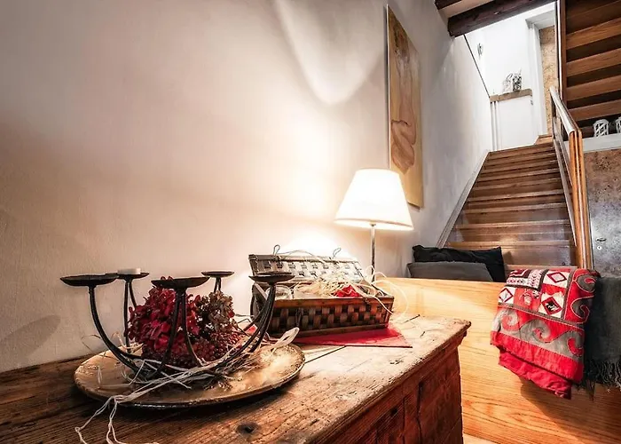 Loft Overlooking The Old Town .