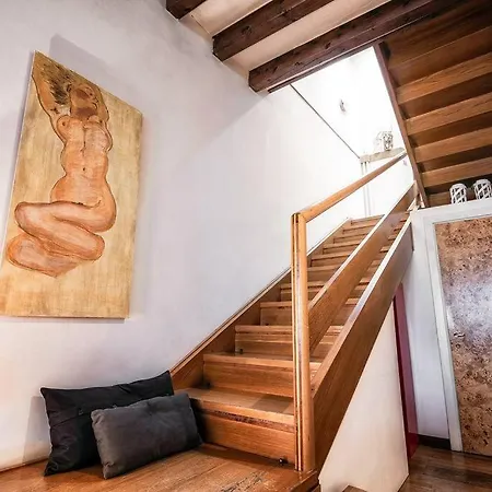Apartamento Loft Overlooking The Old Town . Feltre