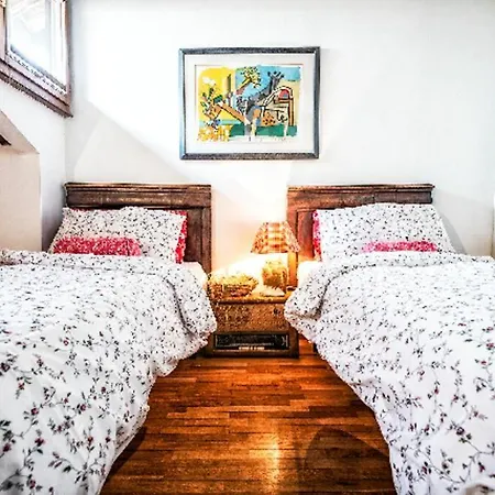 Loft Overlooking The Old Town .