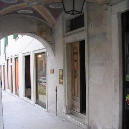 Loft Overlooking The Old Town . Feltre
