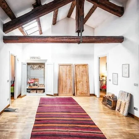 Loft Overlooking The Old Town . * Feltre