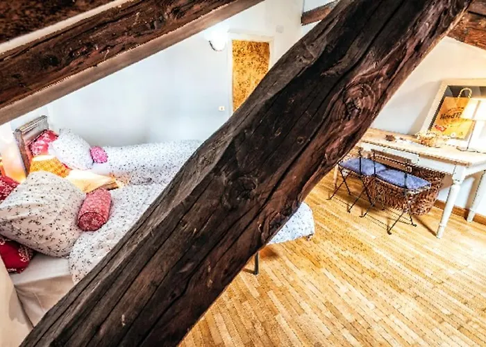 Appartement Loft Overlooking The Old Town . Feltre