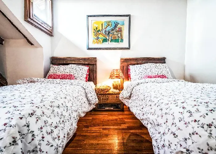 Loft Overlooking The Old Town .