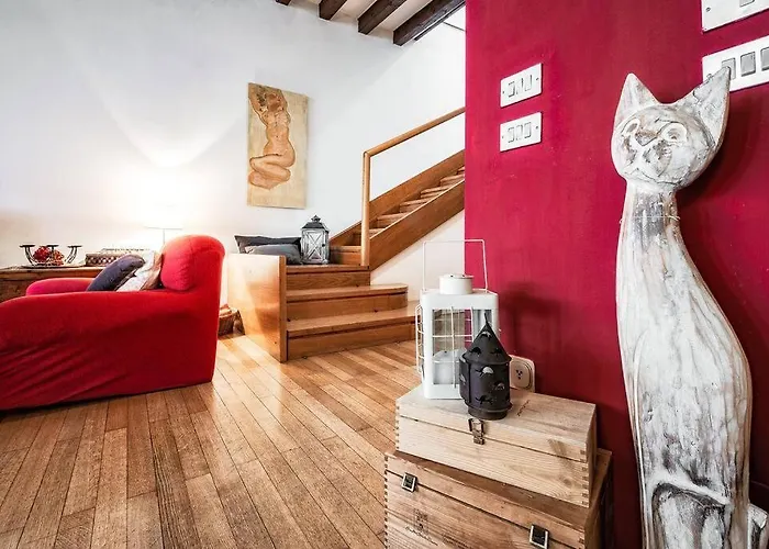 Loft Overlooking The Old Town . Appartement