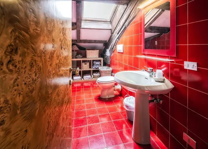 Loft Overlooking The Old Town . Appartement Feltre