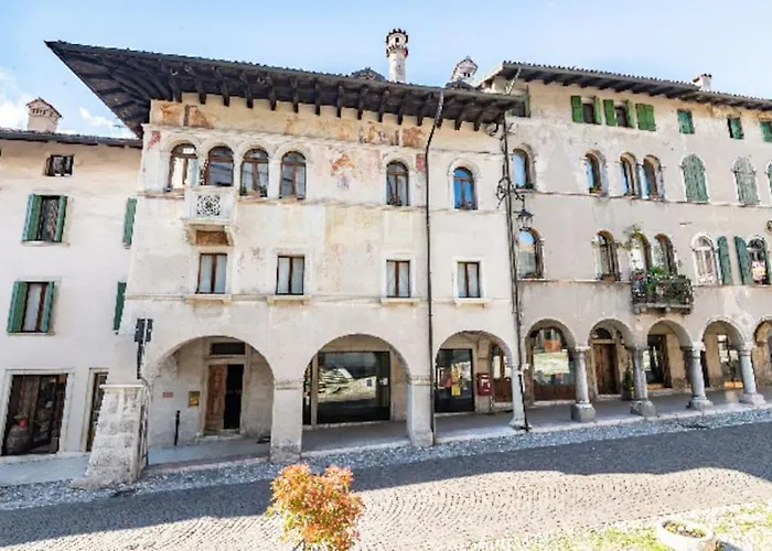 Loft Overlooking The Old Town . Appartement